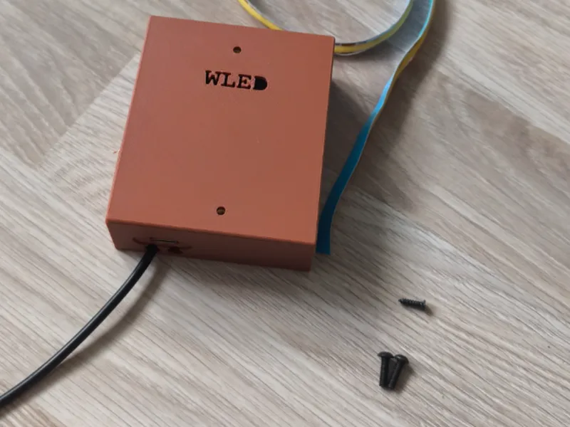 WLED ESP32 BOX WITH 1S 18650
