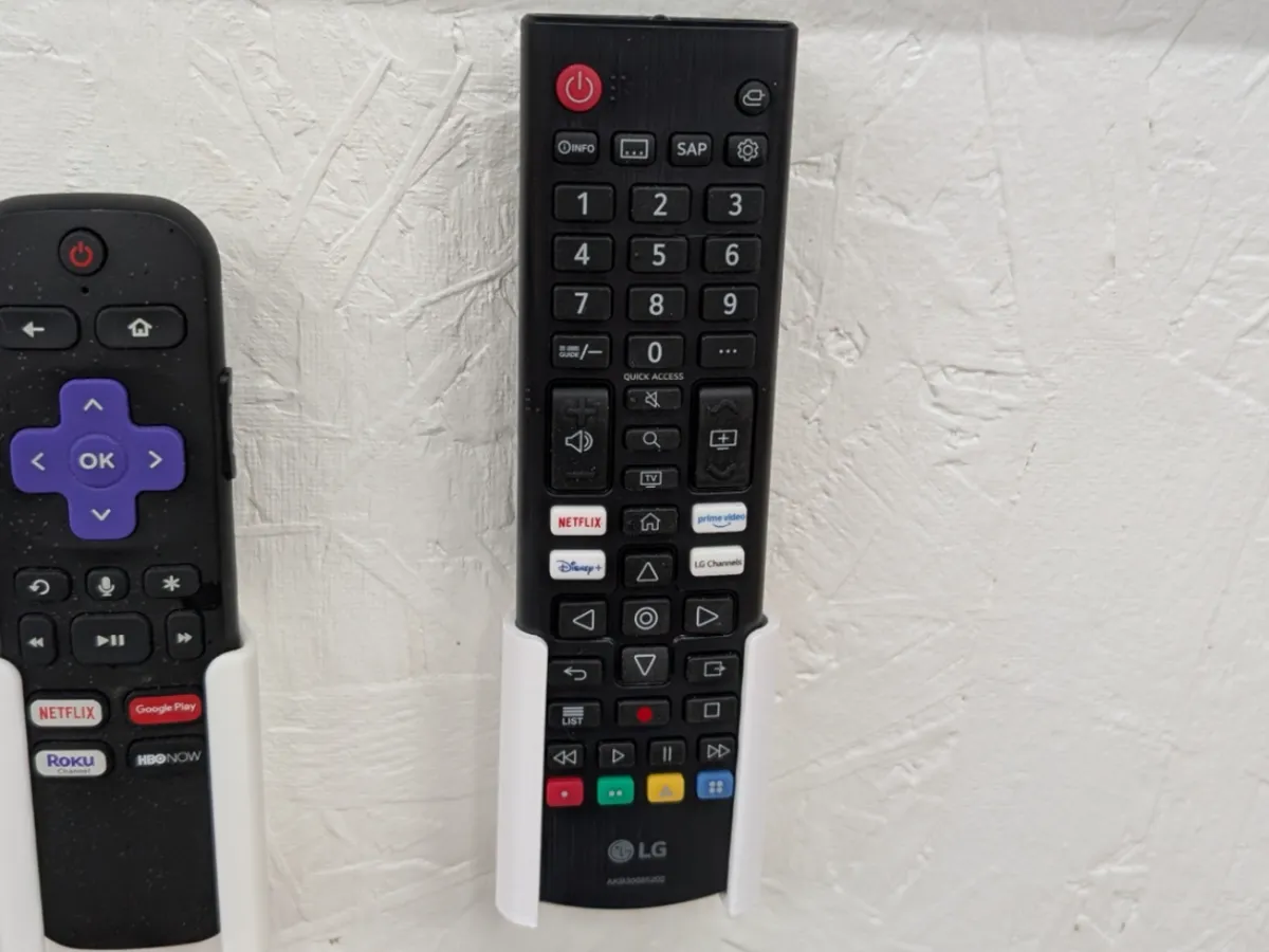 Soporte / Sujetador de pared para control remoto de TV LG - Tornillo o ...