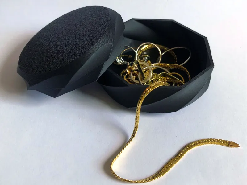 Octagonal Box for Jewelry (Sharp edge)