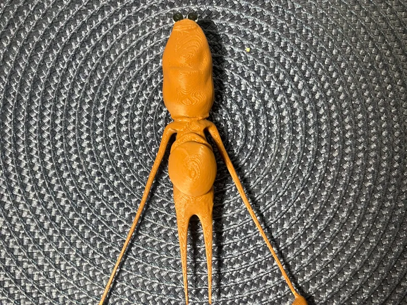 Marcus the worm with stand (multicolor)