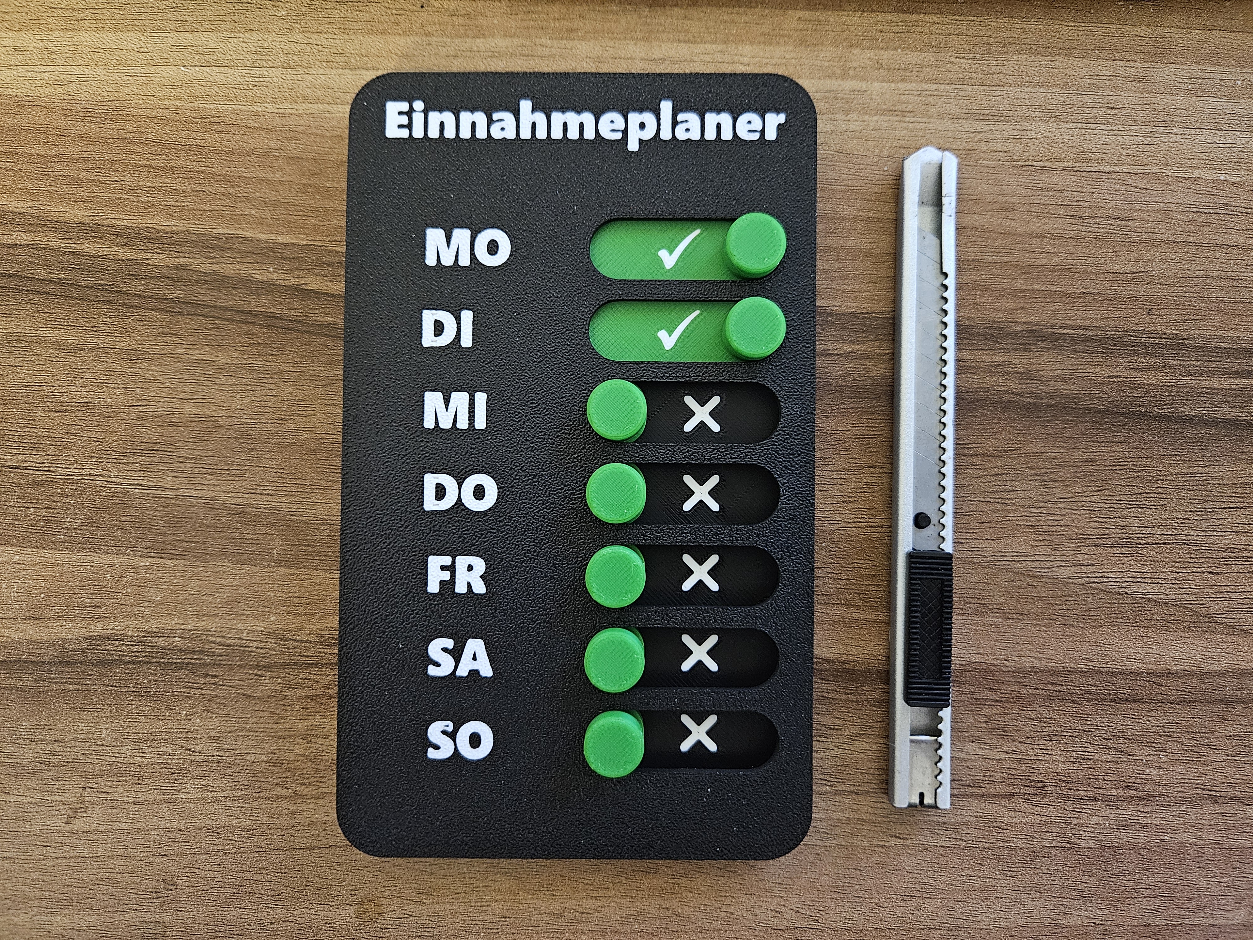 Miniatura 2 do modelo 3D Customizable Daily Task Reminder Toggle Switches
