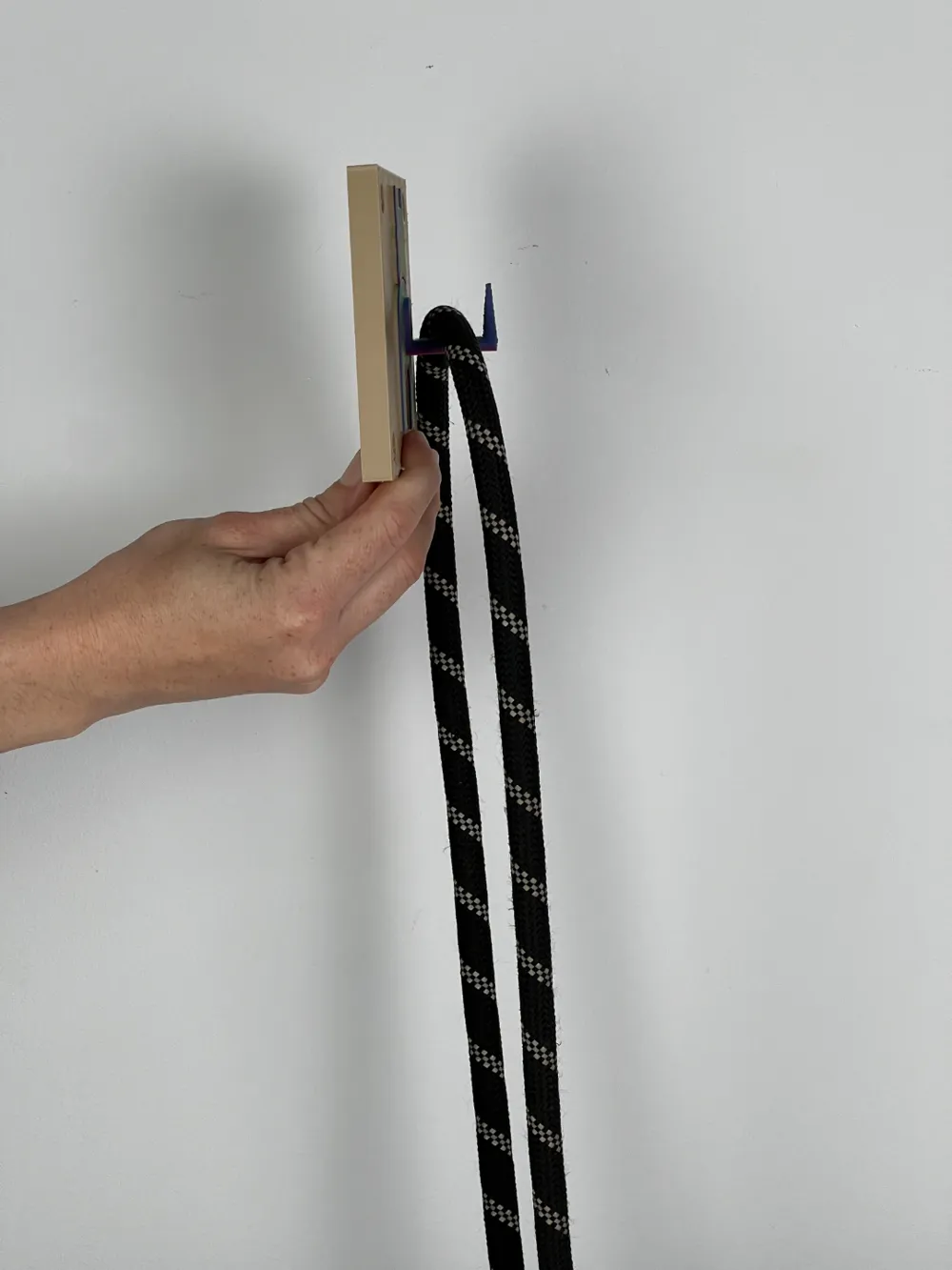 Dog leash hanger by SrTabulador MakerWorld