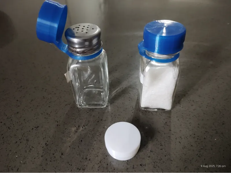 Salt & Pepper Shaker Cap Using Inserted Support