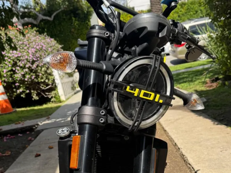 Husqvarna Svartpilen 401 Headlight Cover 