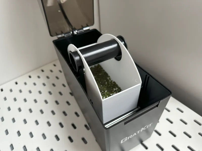 Dessicant dryer tray for GratKit filament dryer