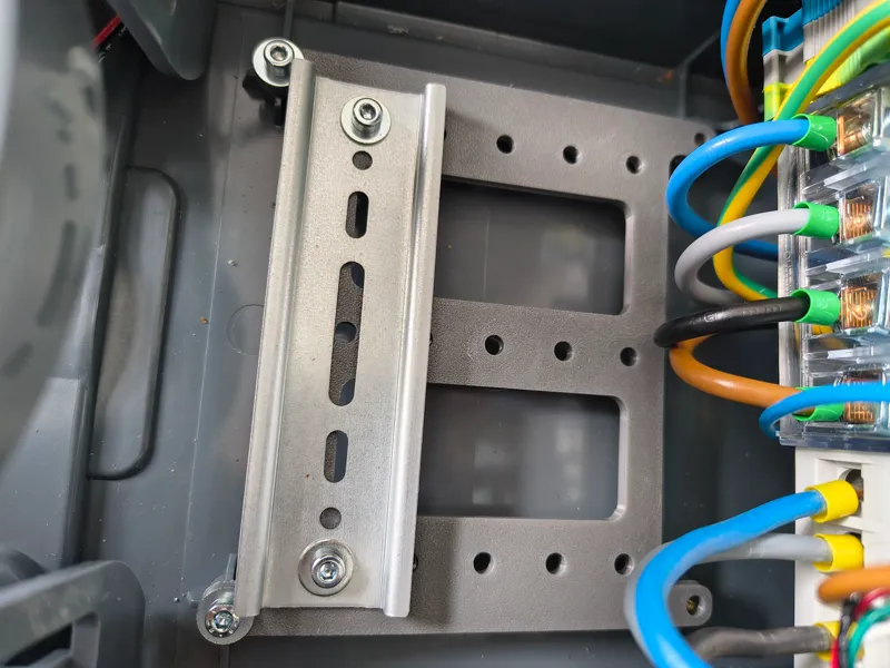 DIN rail adapter for NewMotion charger