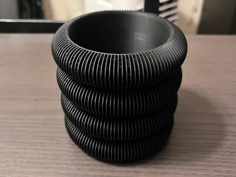 Semicircles Pen Holder