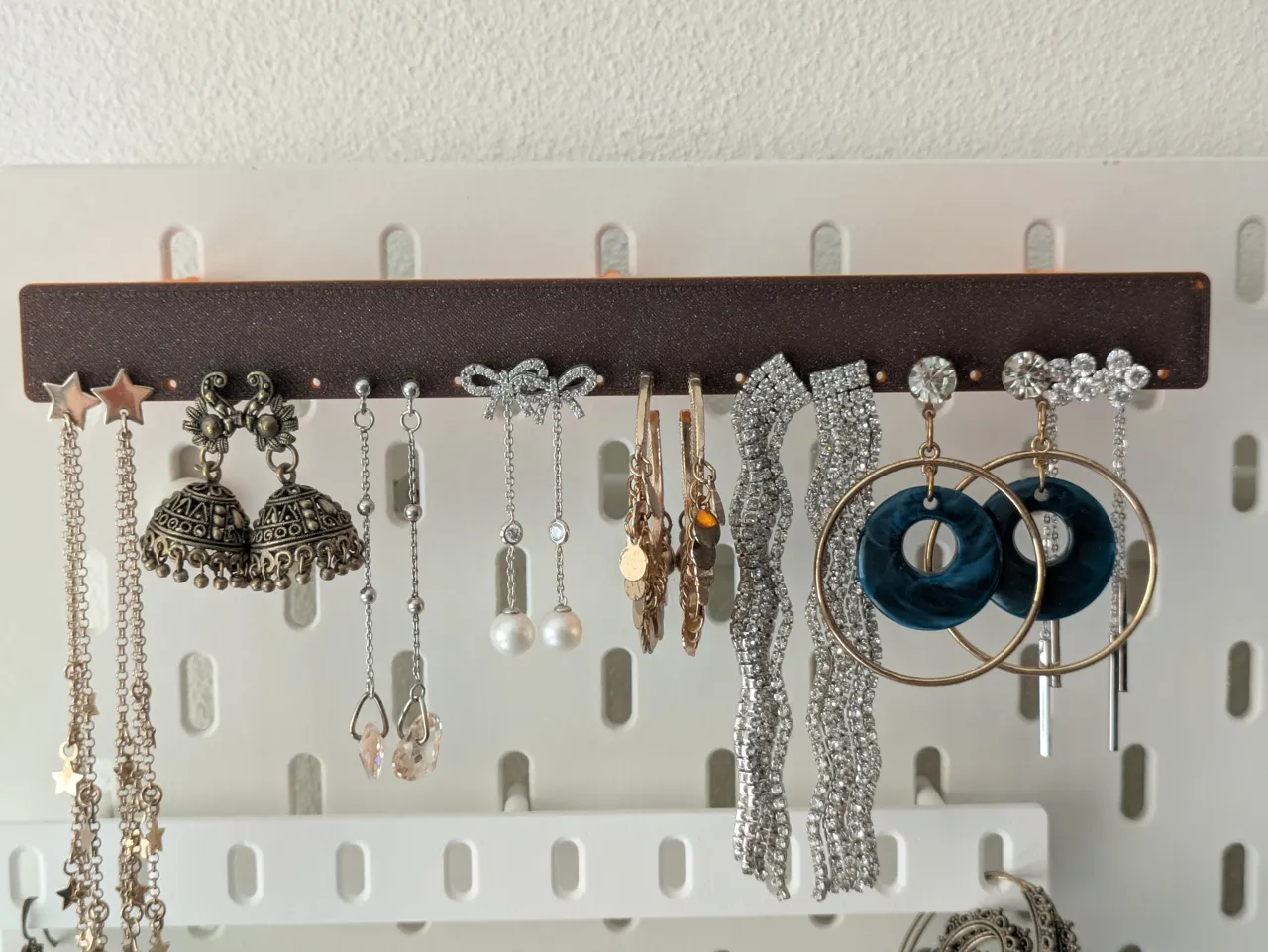 Skadis Butterfly Earring Holder view 3