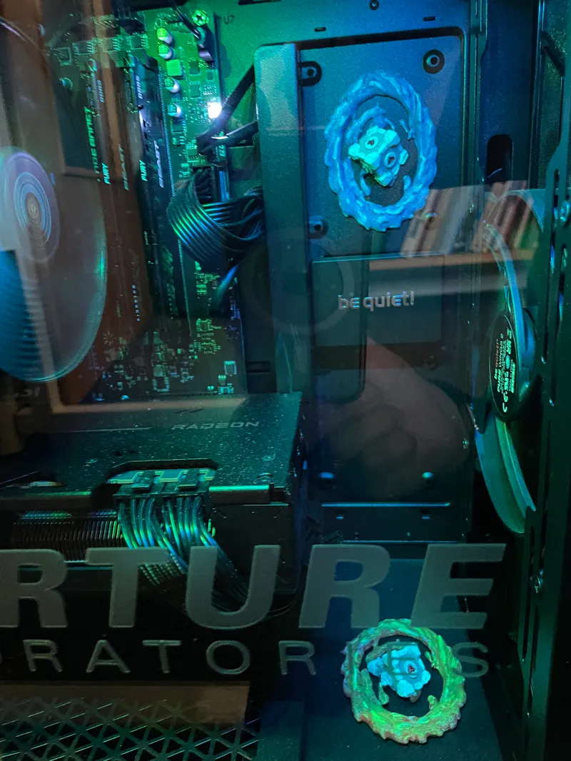 Portal with companion cube (Valve Game)