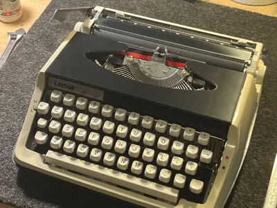 Ribbon cover for Lemair Deluxe 800 Typewriter