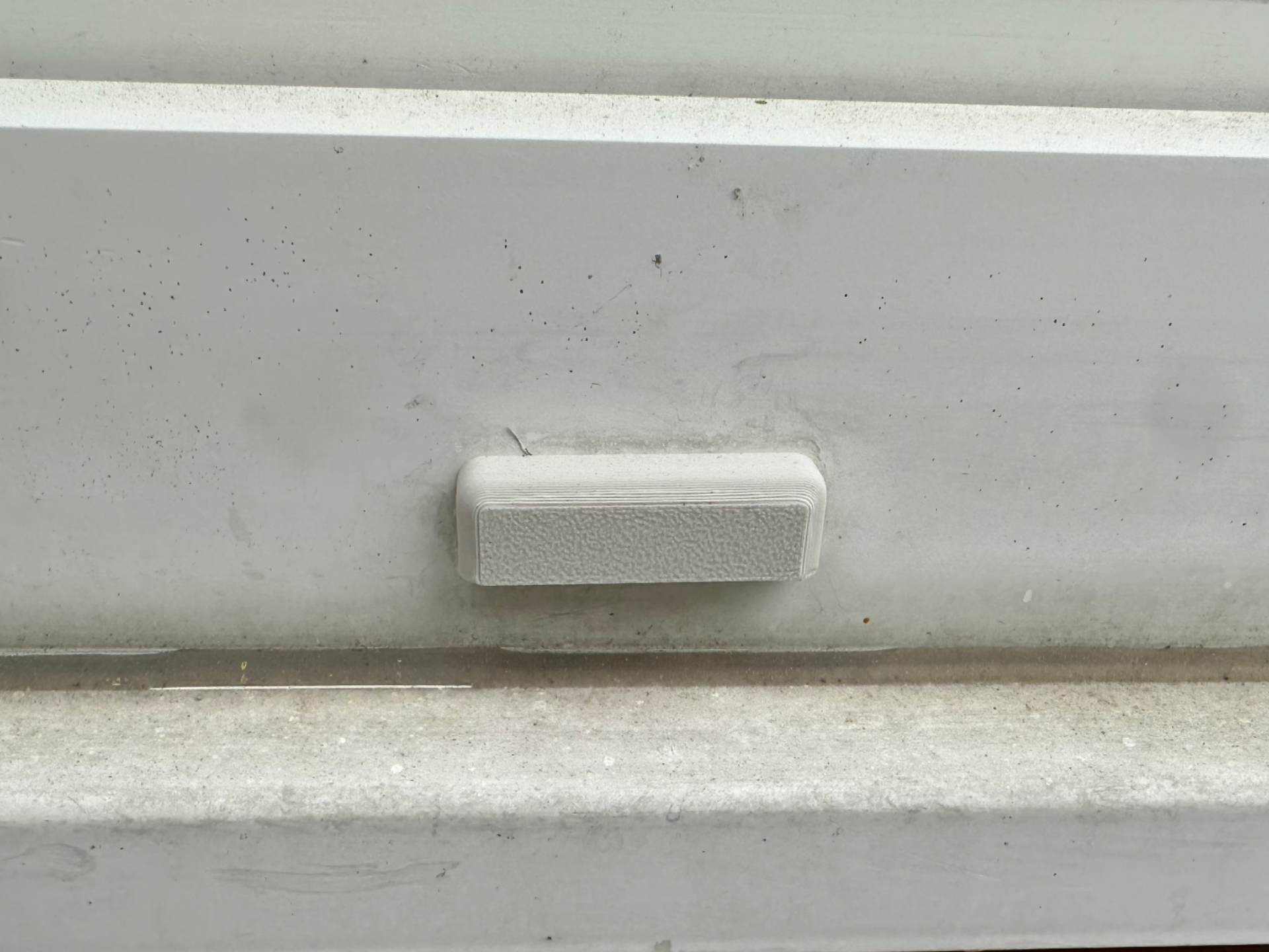Fenster Ablaufkappen / Wasserschlitzkappen