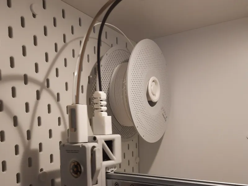 Skadis adapter for Low Friction Spool Holder