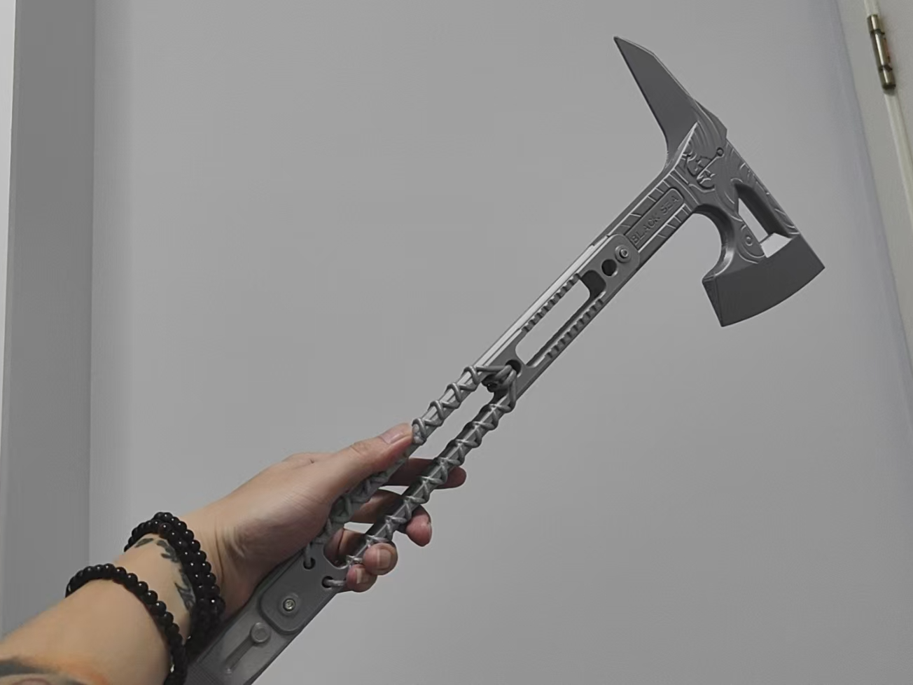 Miniatura 1 do modelo 3D 黑海战术斧 三角洲行动