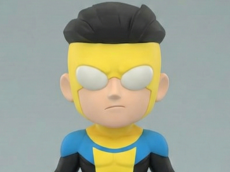 Figura Invencible chibi multicolor