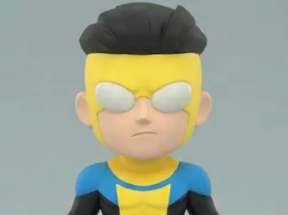Figura Invencible chibi multicolor