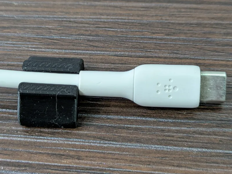 USB cable support (Flex)