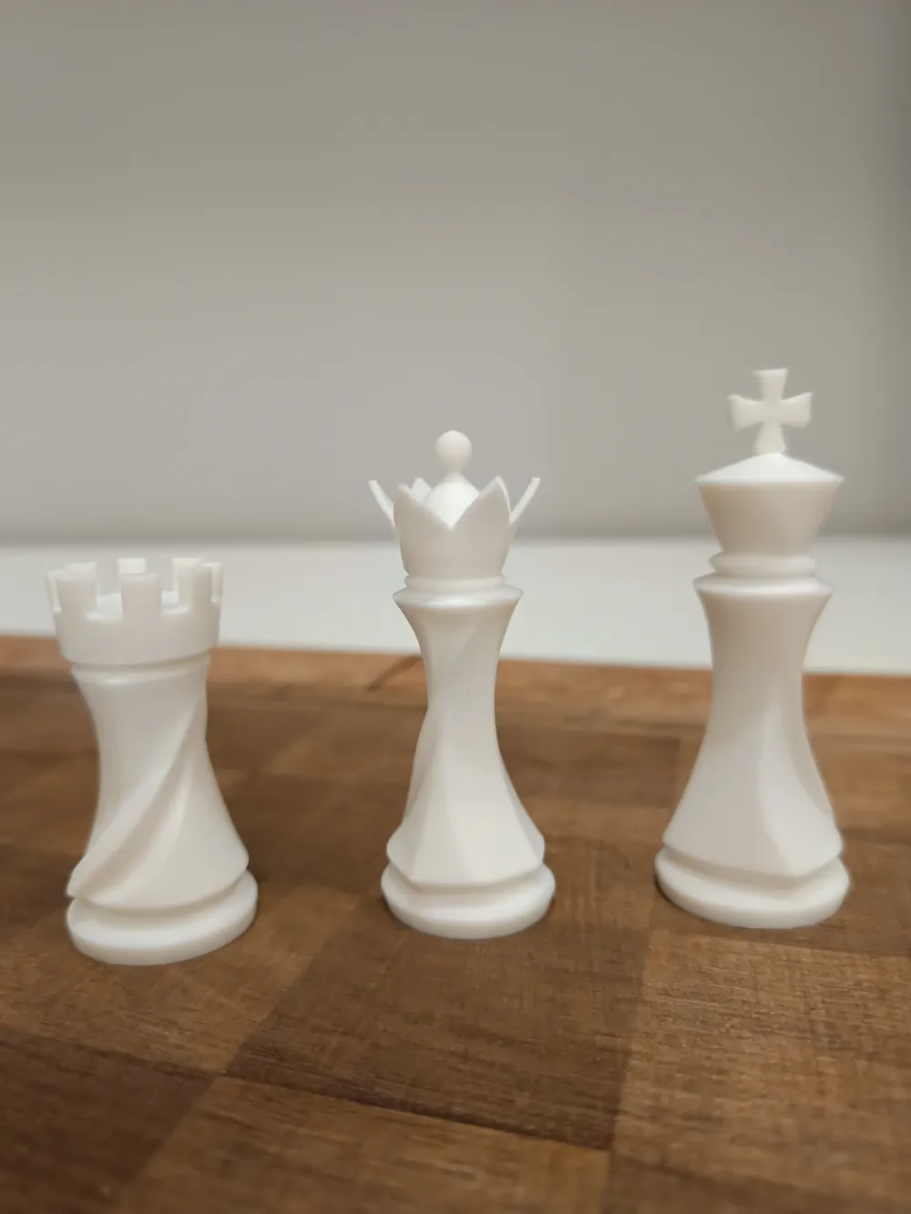 modern chess set - Free 3D Print Model - MakerWorld
