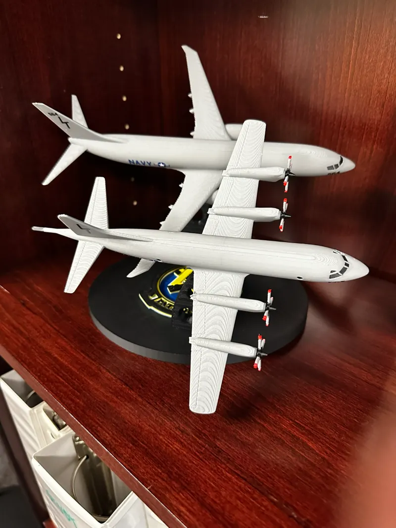 Navy P-3 P-8 Diorama