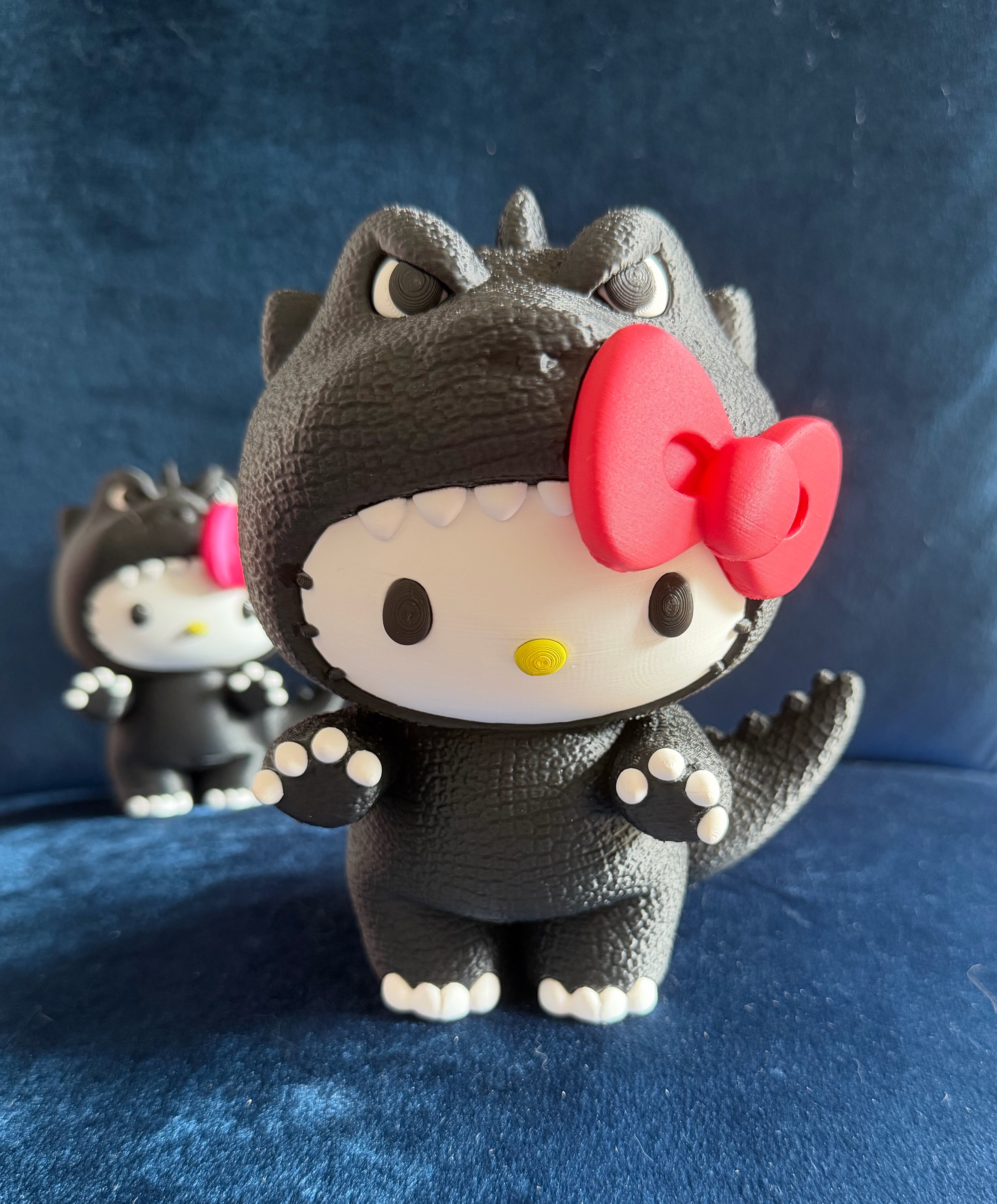 Hello Kitty x Godzilla No AMS/ Multi-Part McDonald - 1