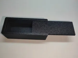 Caja con tapa magnética