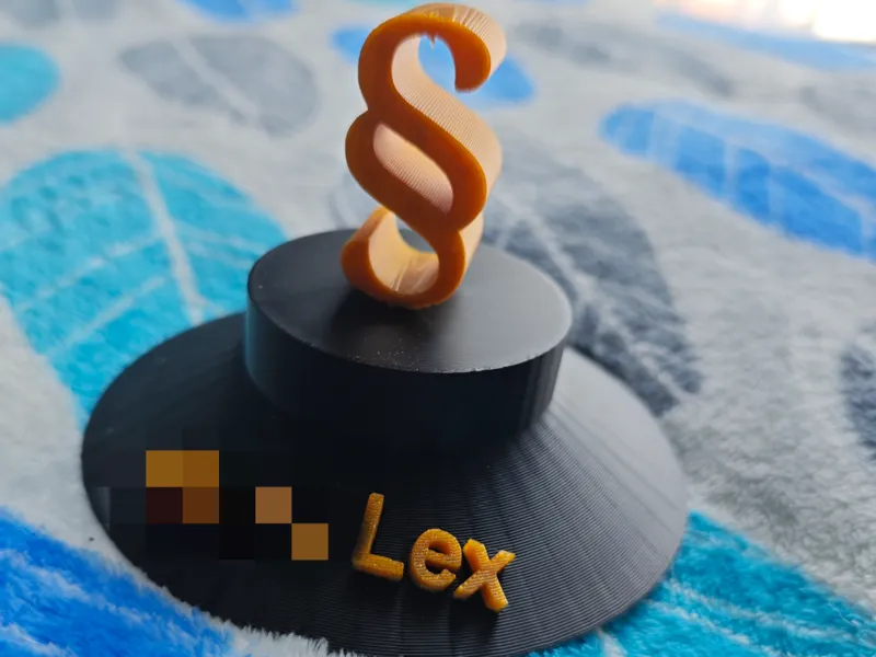 paragraph statuette