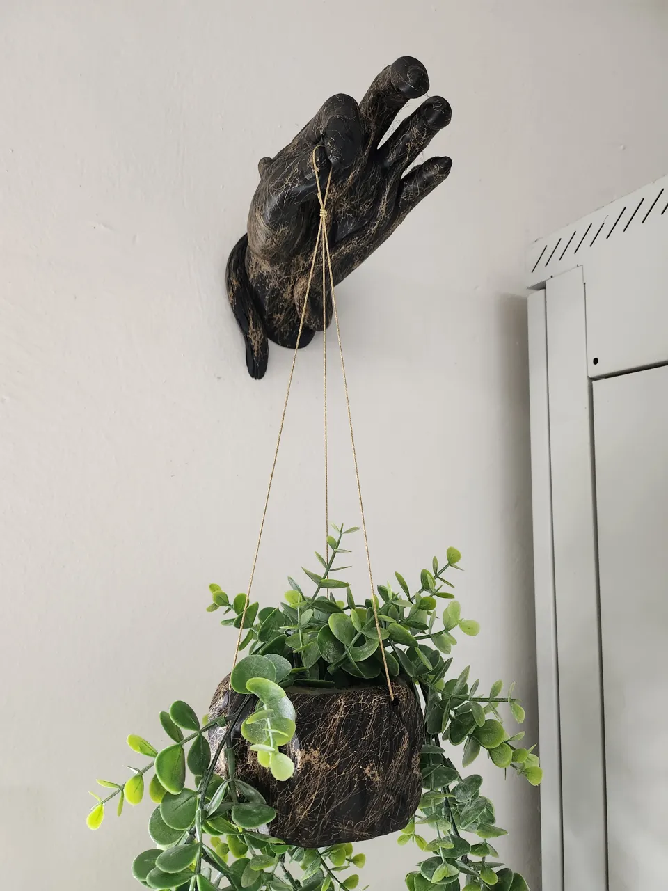 Wall hand flower pot 2 view 3