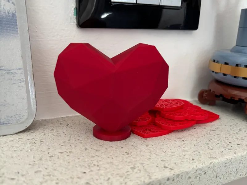 Mothers day low poly heart with base  <3