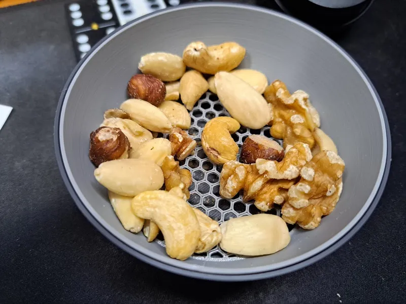 Nut Bowl with Filter