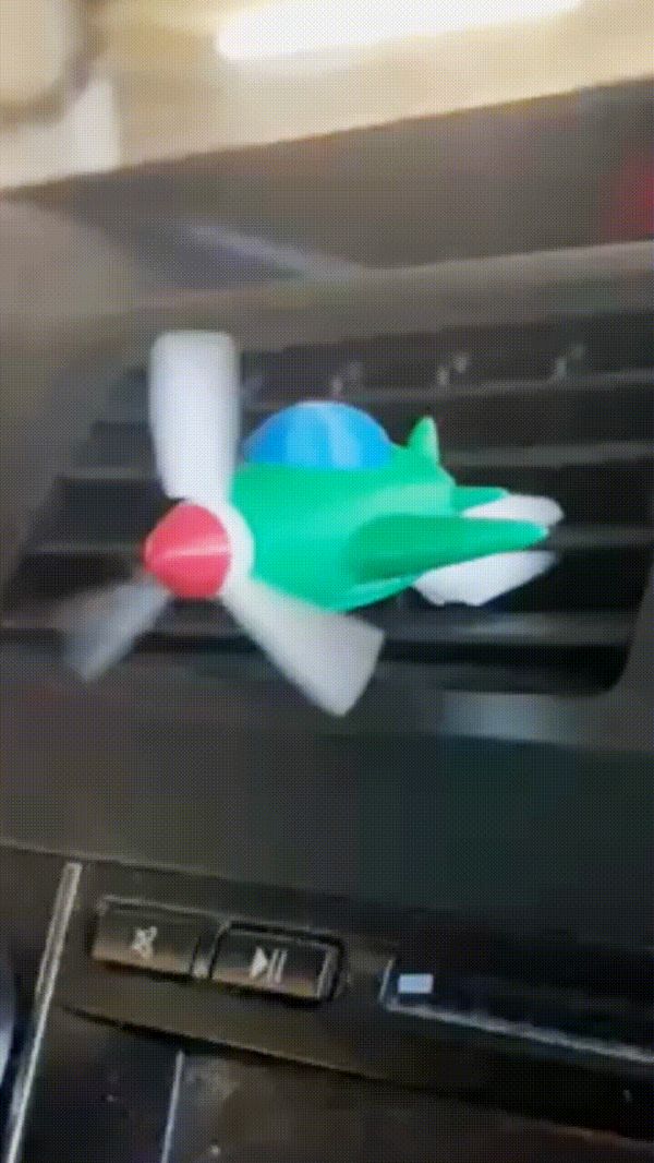 https://makerworld.bblmw.com/makerworld/model/US6222c0eb0dd814/design/2024-12-17_981132783b561.gif