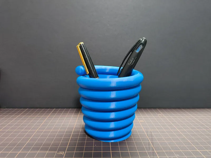 Coil Pen stand1