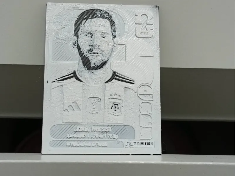 Figurita de Messi World Cup 2026 en blanco y negro