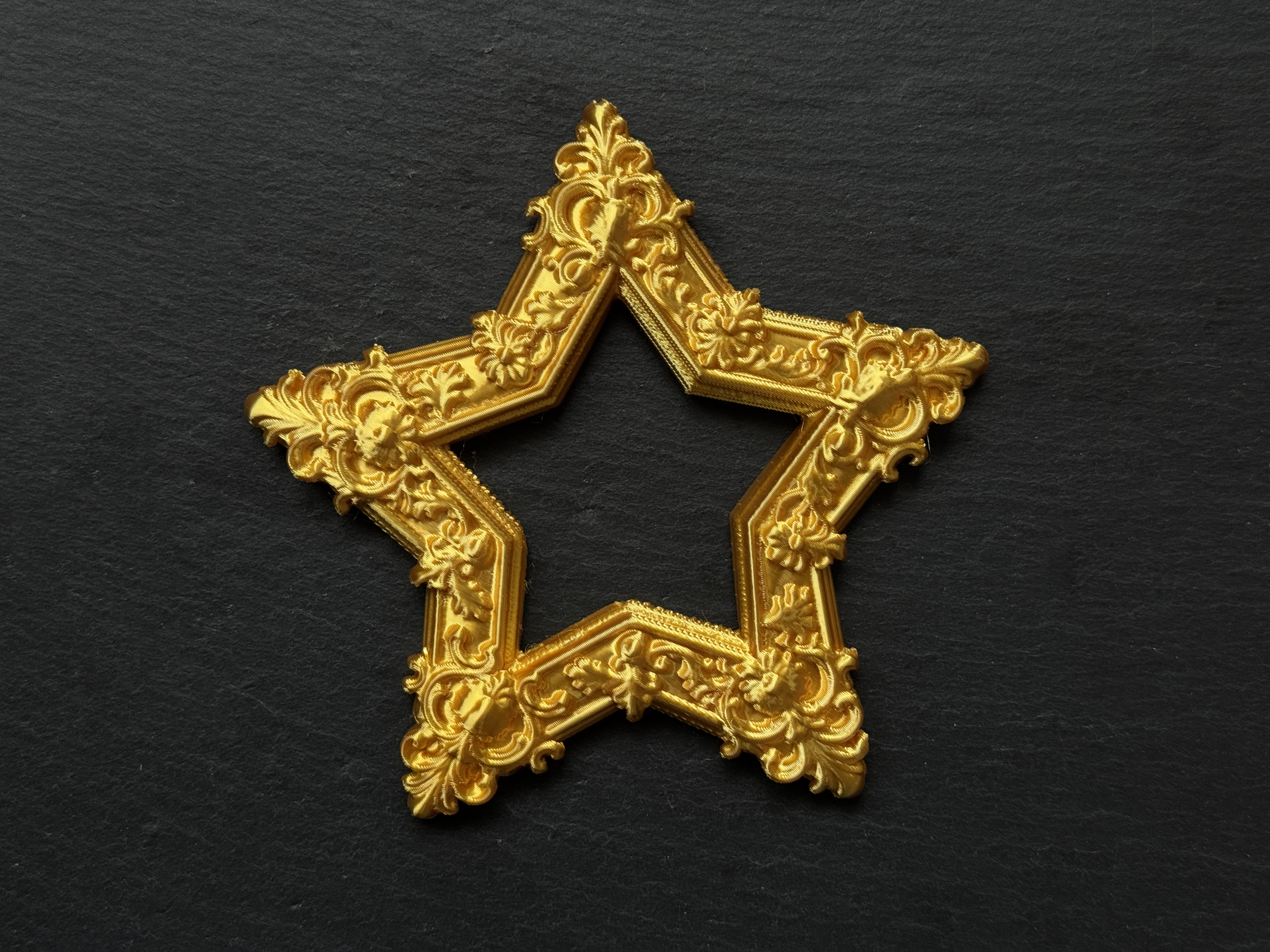 Miniatura 2 do modelo 3D 异形巴洛克相框3.0