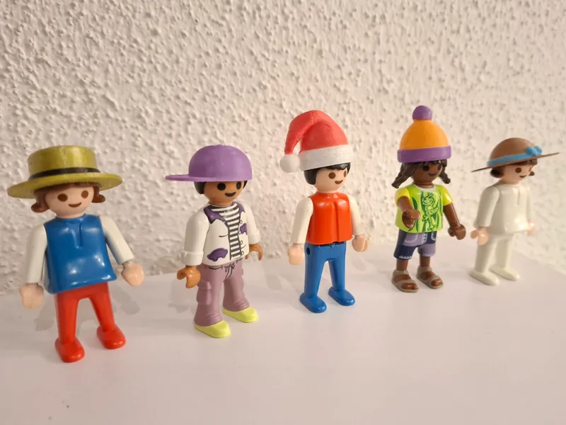 Kopfbedeckungen für Playmobilfiguren kompatibel 