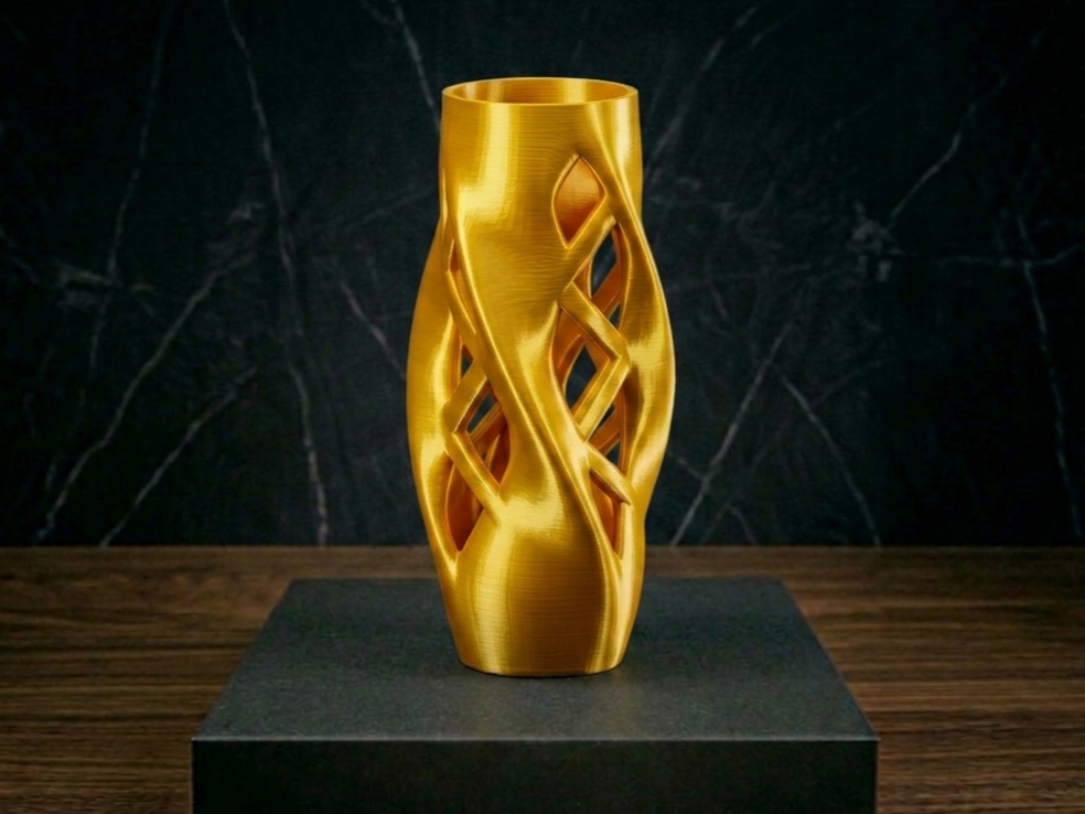 Elegant Spiral Vase for dried flowers