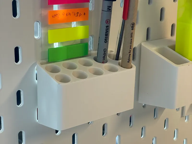 Ikea Skadis Stiftehalter Zehn Stifte und Notizen
