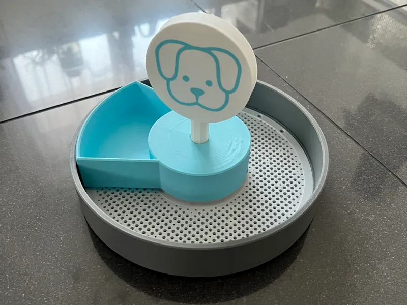 Bowl from spools for stray pets