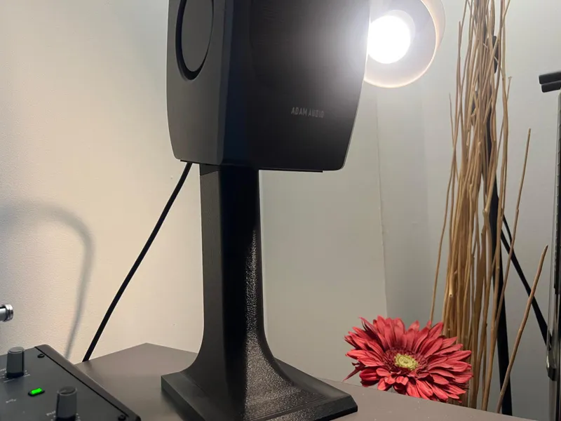 Adam Audio D3V Stand (10° Tilt)