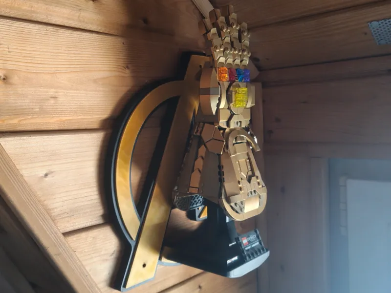 Avangers Logo Shelf