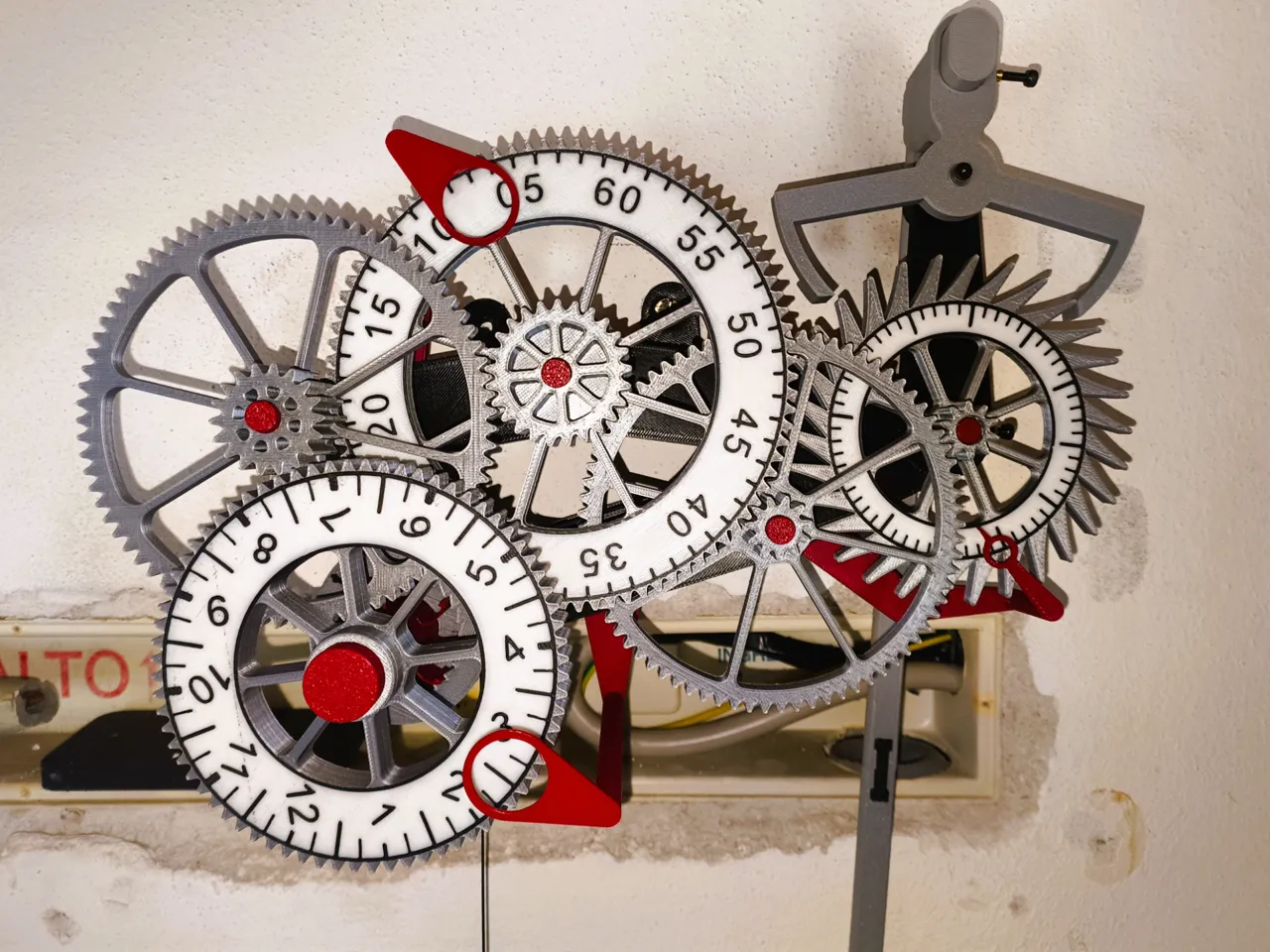 fully functional mechanical clock! view 4