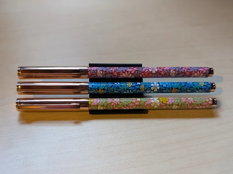 Pen Display Stand / Holder - Low Profile - 3 Pens