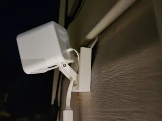 Wyze Cam V4 Vinyl Siding Mount Clip | Dutch Lap 