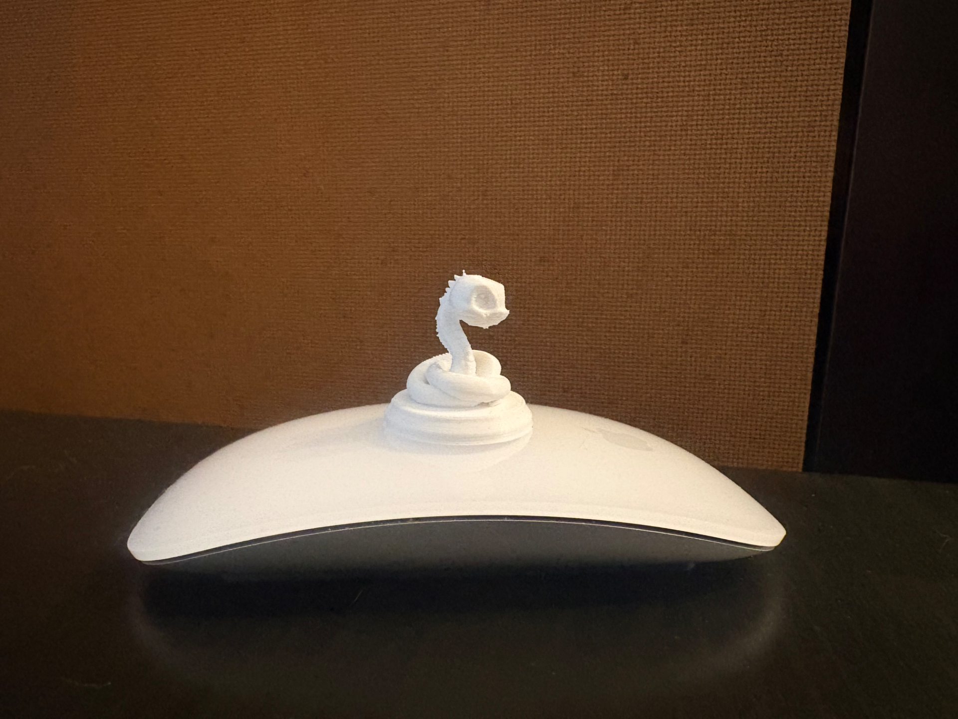 mini serpente da scrivania