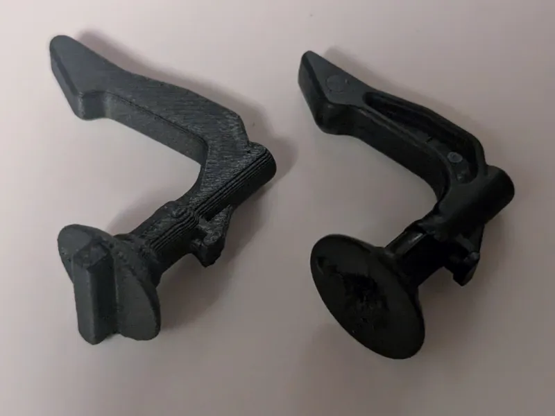 Volvo battery cover lock (toolless, Hand turnable)