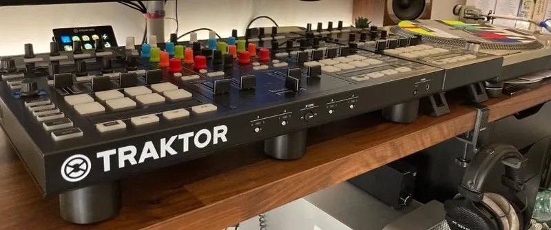 TRAKTOR S8 Foot
