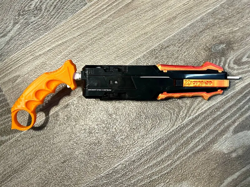 BEYBLADE X | KARAMBIT | HOLD RIPCORD COVER