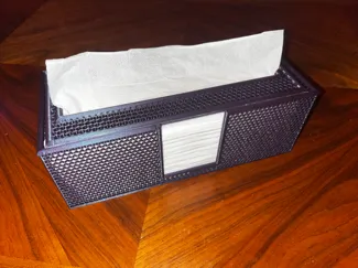 Honeycomb slim tissue dispencer