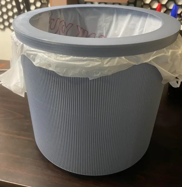 Poubelle avec rebord pour imprimante 3D