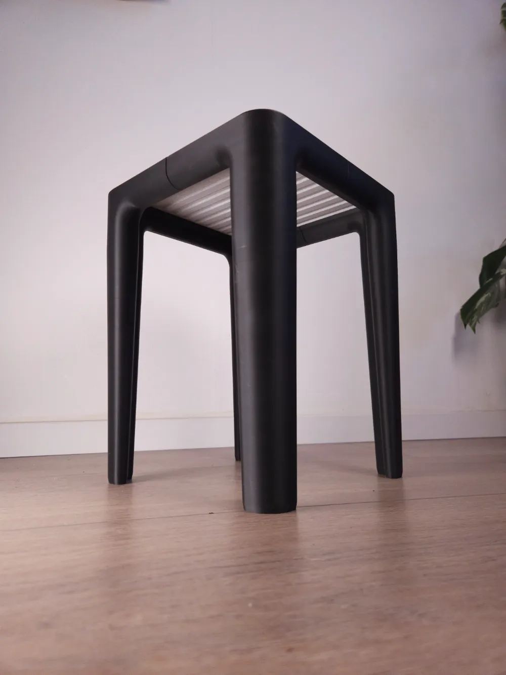 Tabletop Plant Riser (260 x 260 x 330) by SMACKMAX MakerWorld: Download ...