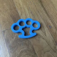 Brass Knuckles (S) : 0.2mm layer, 2 walls, 35% infill