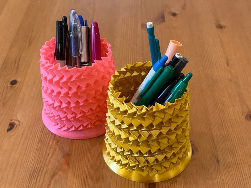 Festive Facets Pot: Zero fuss desk bling